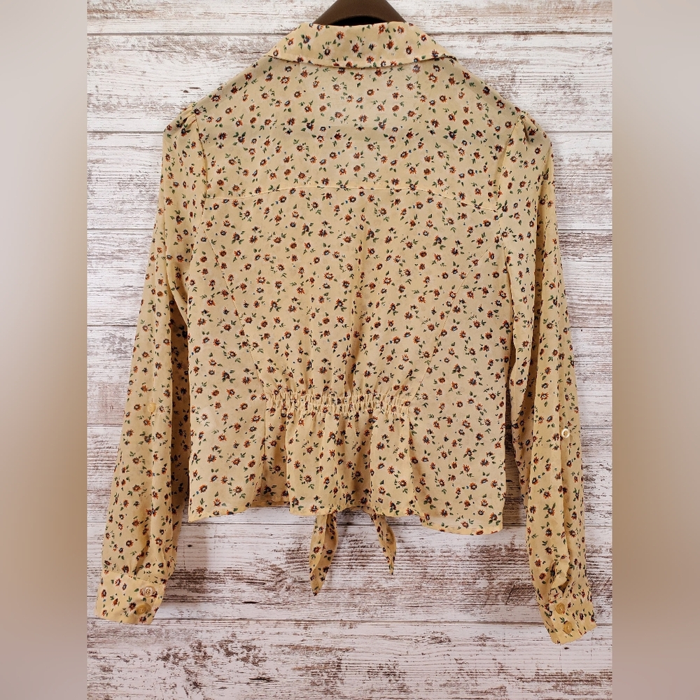 Vintage Mine Floral Crop Top Tie-Front Blouse - Picture 3 of 11